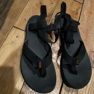 Women’s Teva thong sandal